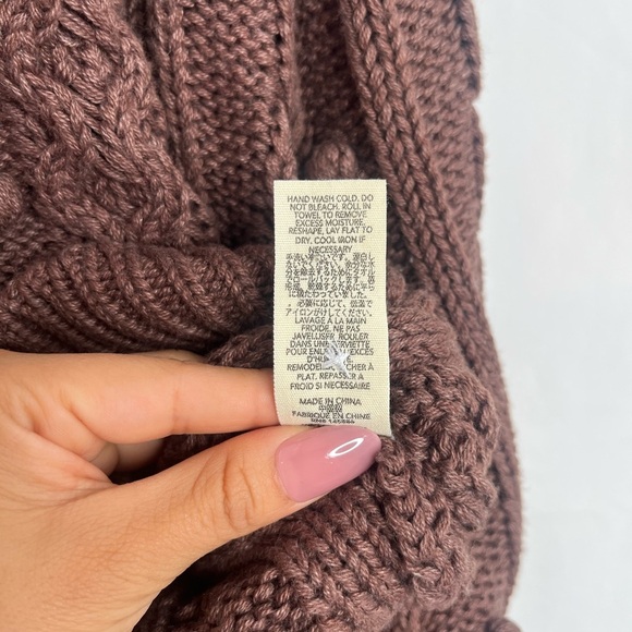 The Great Mountainside Cardigan
Sweater Dark Cedar Brown Size Xtra Small - Picture 16 of 16